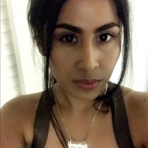 Meet your Posher, Zulema